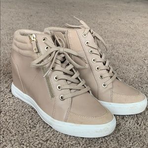 Wedge sneakers